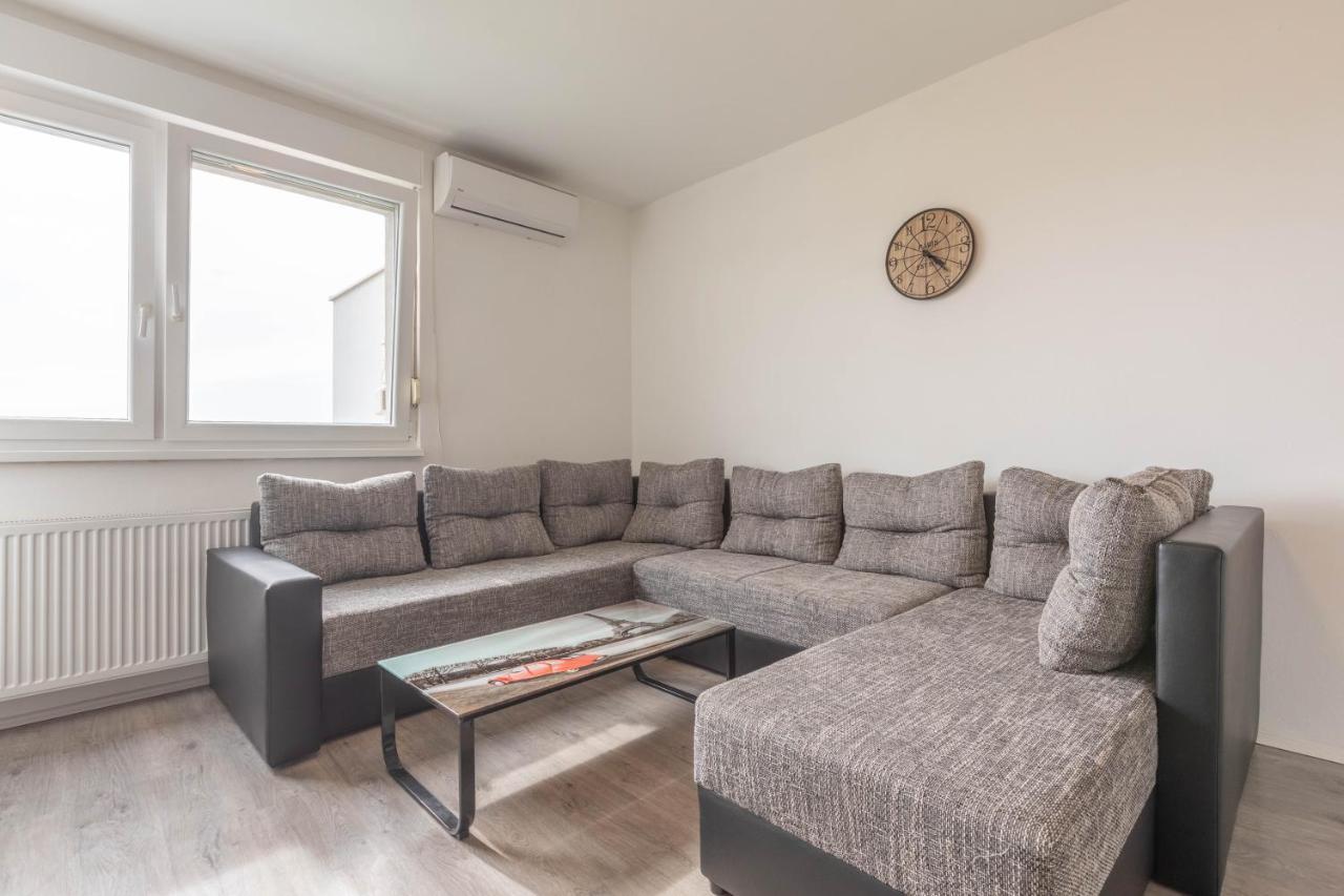 Cosy Apartment Hugo Osijek Eksteriør billede